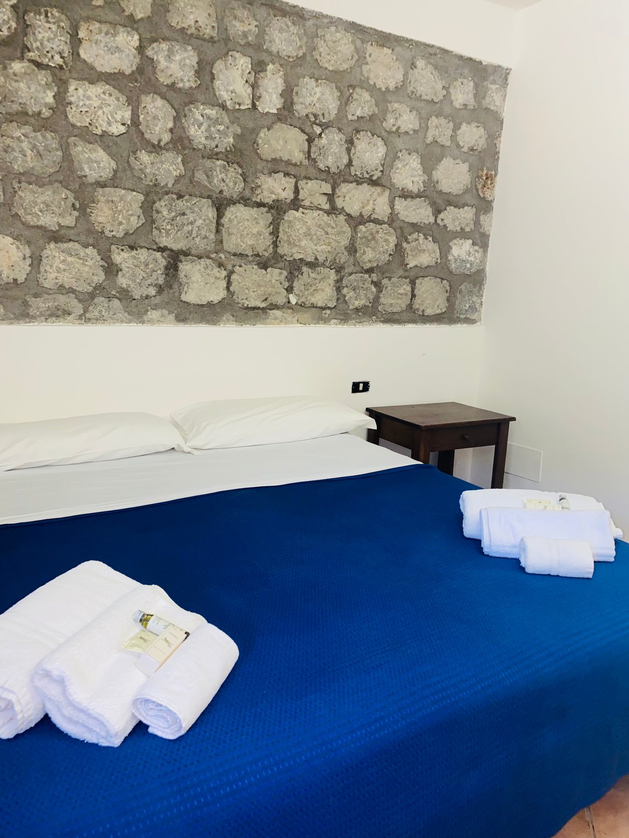 Camera B&B con letto matrimoniale